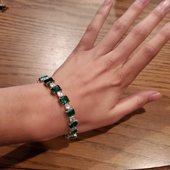 925 Sterling Silver Thailand Bracelet Green Gems - Picture 2 of 8